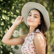 4 Ciri Kepribadian Perempuan yang Miliki Kecantikan Luar dan Dalam