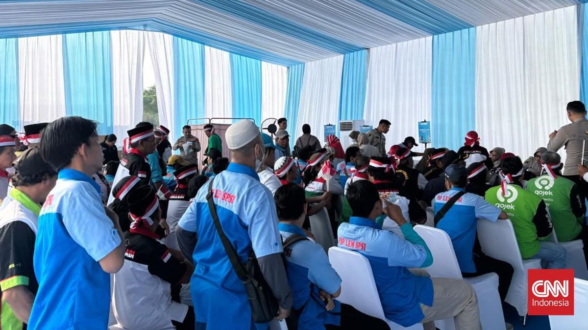 Warga Padati Cek Kesehatan Gratis dan Sembako di Apel Jaga Jakarta