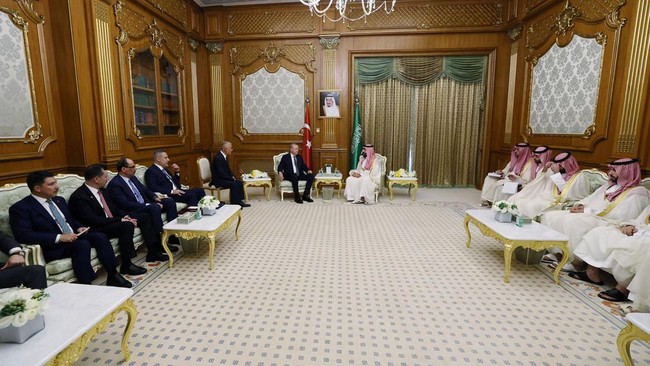 Arab Saudi, Pakistan, dan Turki Teken Pakta Pertahanan Bersama