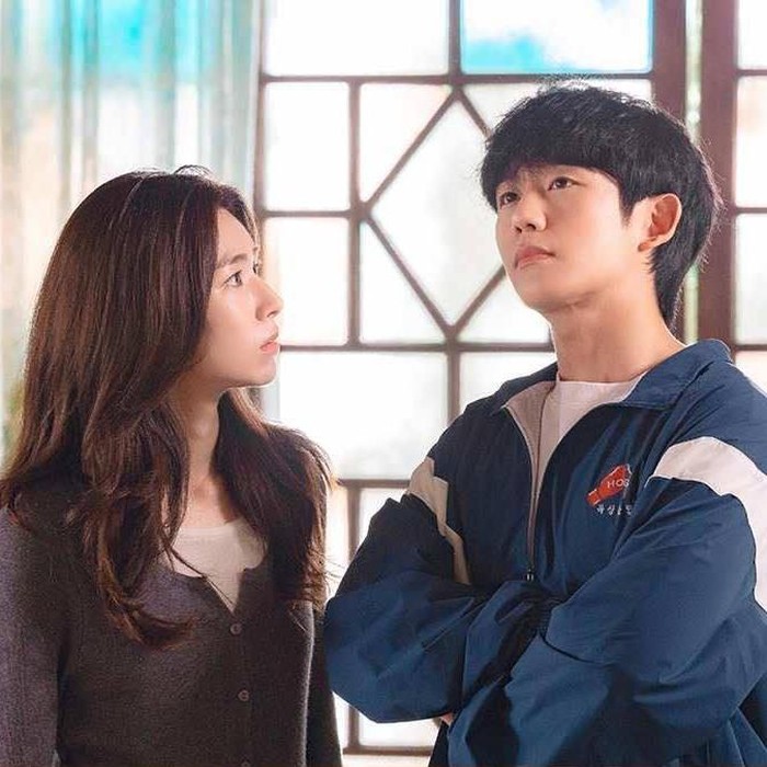 Ha Young dan Jung Hae In dalam drama Our Sticky Love/ Foto: Doc. Netflix