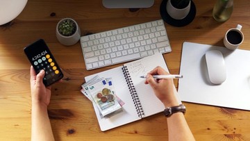 4 Kesalahan Mengatur Finansial Yang Bikin Uang Semakin Cepat Habis