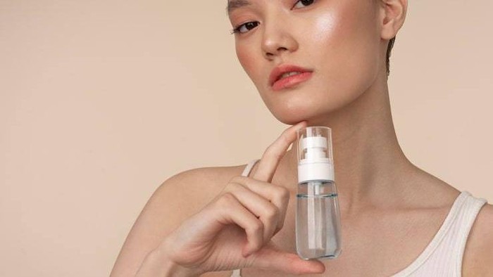 Kenalan dengan Metode Sandwich Makeup, Teknik Riasan Anti Longsor dan Awet
