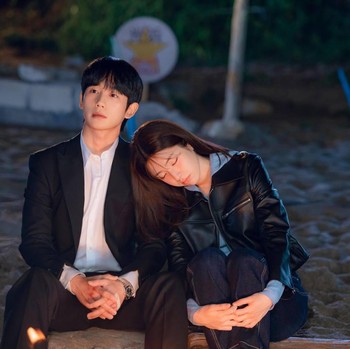 Review Our Sticky Love, Drakor Rom-Com Netflix Terbaru dengan Sentuhan Berbeda