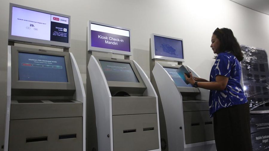 PT Angkasa Pura Indonesia (Persero) alias InJourney Airports telah mendapat persetujuan dari Kementerian Perhubungan RI (Kemenhub) untuk melayani penerbangan pesawat jet berbadan sedang (narrow body) di Bandara Husein Sastranegara Bandung mulai 14 Agustus 2026.