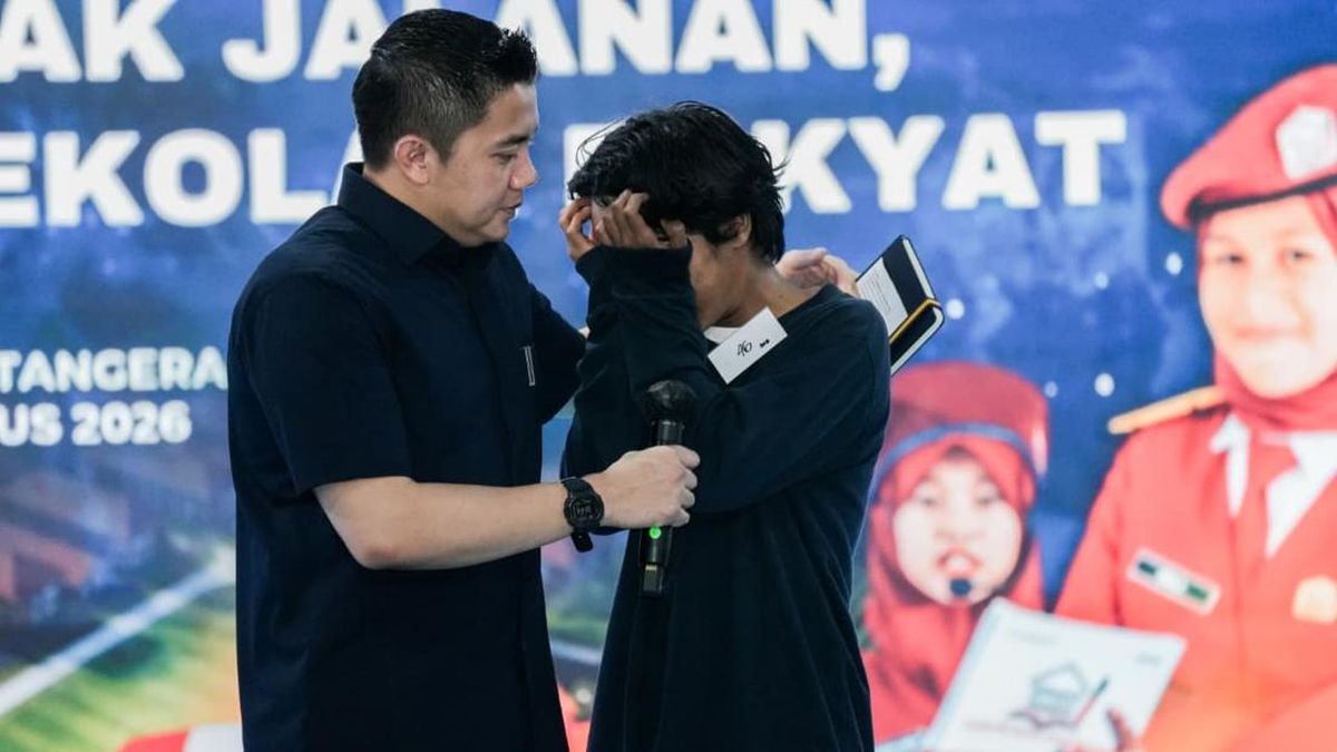 Seskab Teddy: Anak Putus Sekolah Berani Mimpi Besar di Sekolah Rakyat