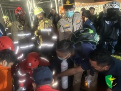 Biddokes Polda Metro Bantu Tangani Korban Kebakaran Gedung Bapenda