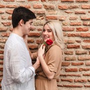 4 Zodiak yang Paling Romantis, Selalu Tahu Cara Membuat Pasangan Bahagia