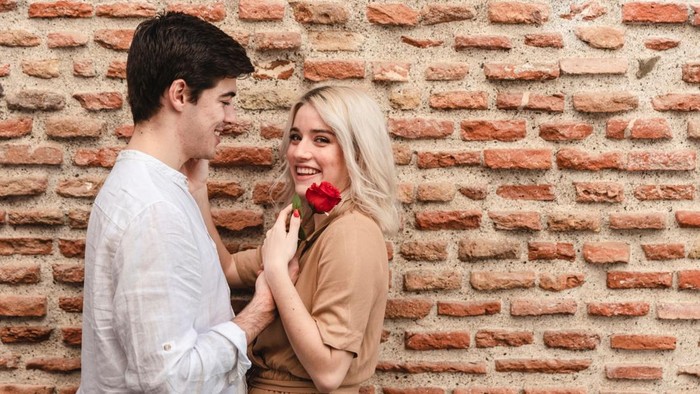4 Zodiak yang Paling Romantis, Selalu Tahu Cara Membuat Pasangan Bahagia