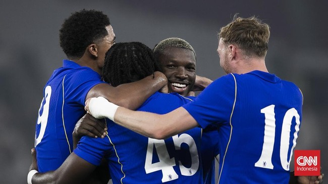Chelsea sukses membantai AC Milan 3-0 dalam pertandingan uji coba bertajuk Indonesia Super Cup 2026 di Stadion Utama Gelora Bung Karno, Senayan, pada Sabtu (8/8)