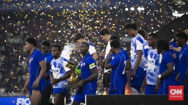 Chelsea sukses membantai AC Milan 3-0 dalam pertandingan uji coba bertajuk Indonesia Super Cup 2026 di Stadion Utama Gelora Bung Karno, Senayan, pada Sabtu (8/8)