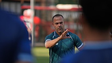 Liputan Olahraga CNN Sport : Fabio Lefundes Resmi Latih Java United FC