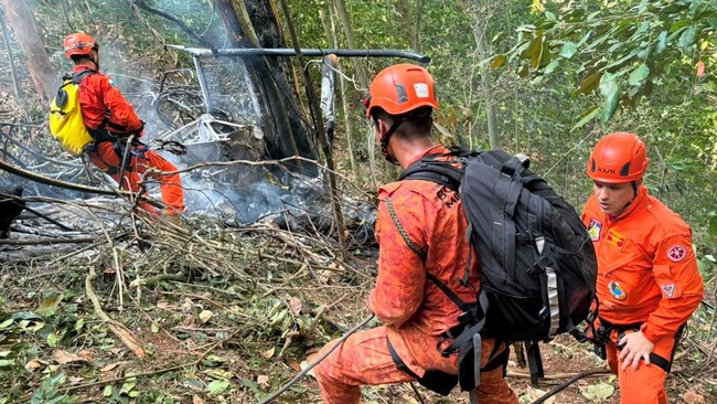 Firefighters at the scene of a deadly helicopter crash in Alto da Boa Vista, Rio De Janeiro, Brazil, August 8, 2026.  Corpo de Bombeiros Militar do Estado do Rio de Janeiro/Handout via REUTERS