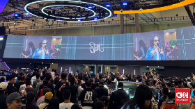 Booth Suzuki di GIIAS 2026 menampilkan sejumlah musisi papan atas, seperti Slank, Weird Genius-Novia Bachmid, serta Splitfire.