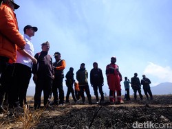 Wagub Emil Beber Kendala Pemadaman Kebakaran Bromo