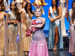 Cetak Sejarah! Miss Universe Canada Naik Panggung Gendong Bayi!
