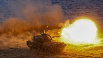 An M60A3 tank fires during a live-fire drill as part of the Han Kuang military exercise in Penghu, Taiwan, August 10, 2026. REUTERS/Ann Wang     TPX IMAGES OF THE DAY