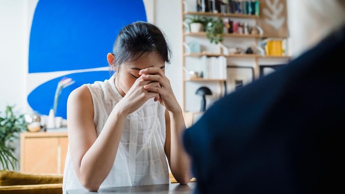 Permintaan maaf yang efektif bukan cuma dilihat dari pakaian. Namun yang terpenting adalah ketulusan dan pertanggungjawaban.