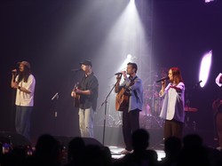 Konser Commons Worship Beri Ketenangan Hati di Jakarta