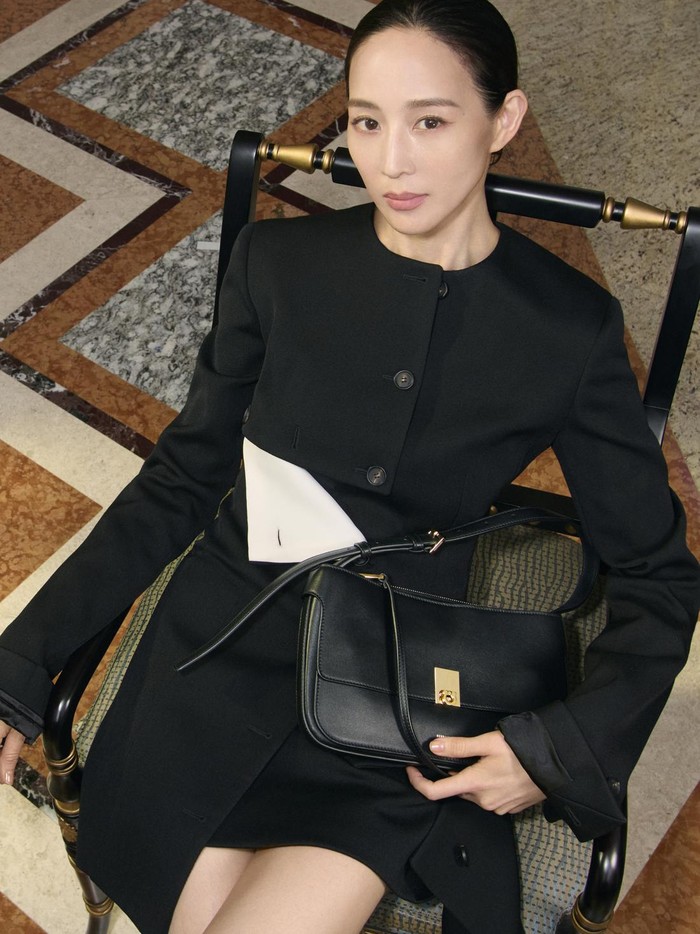 Selain&nbsp;Anok Yai, kampanye&nbsp;musim ini menampilkan&nbsp;Global Brand Ambassador, yaitu Jingyu Huang, Duta Merek Global Ning Chang, Vittoria Ceretti, dan Thibaud Charon./ Foto: Dok. Ferragamo/Johnny Dufort