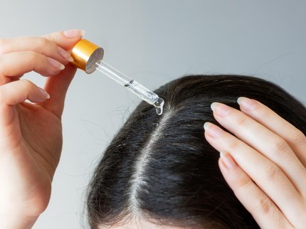 5 Rekomendasi Scalp Serum untuk Mengatasi Ketombe dan Rambut Rontok