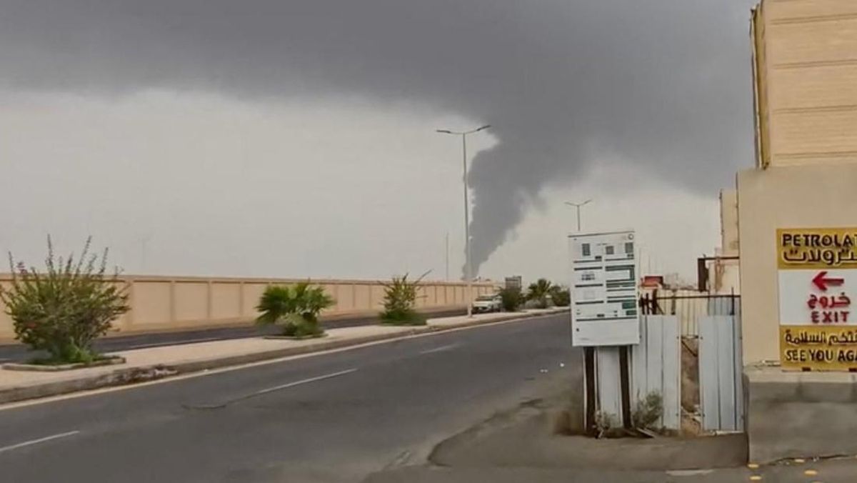 Houthi Klaim Serang Kilang Minyak Aramco Saudi, Picu Kebakaran