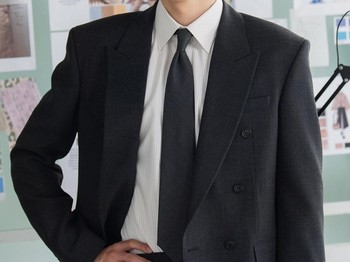 Kang Hoon secara perdana menyapa melalui serial televisi di tahun 2026 melalui drama terbaru tvN bertajuk 'My Bias, My Boss' yang memulai penayangan episodenya pada (3/8) kemarin, Beauties./ Foto: instagram.com/npio_official