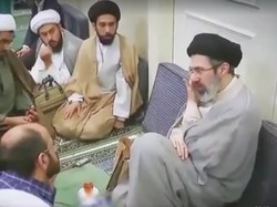 Video Langka! Kantor Berita Iran Rilis Mojtaba Khamenei Sedang Berbincang