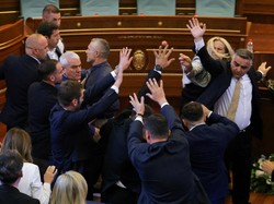 PM Kosovo Dilempar Telur di Sidang Parlemen, Diteriaki Memalukan!