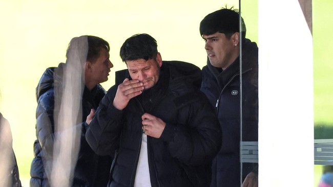Matias Messi, brother of footballer Lionel Messi, leaves El Prado Cemetery, following the death of his father Jorge Messi, in Perez, Rosario department, Argentina, August 9, 2026. REUTERS/Agustin Marcarian