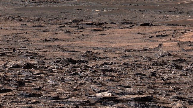 NASA memamerkan panorama terbaru permukaan Mars yang dikirim rover Curiosity dari sebuah lembah yang dijuluki