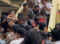 Keluarga Korban Pembunuhan di Toraja Histeris-Pukul Pelaku Saat Rekonstruksi