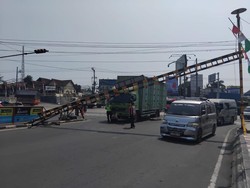 Portal Truk di Ngaliyan Berulang Kali Ditabrak, Dishub Buka Opsi Digeser
