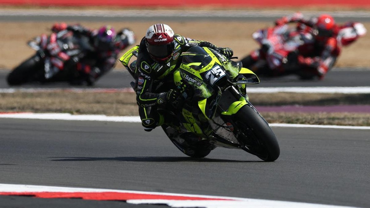 MotoGP - British Grand Prix - Silverstone Circuit, Silverstone, Britain - August 9, 2026 SuperFile Trackhouse MotoGP Team's Raul Fernandez in action during the MotoGP race REUTERS/Paul Childs