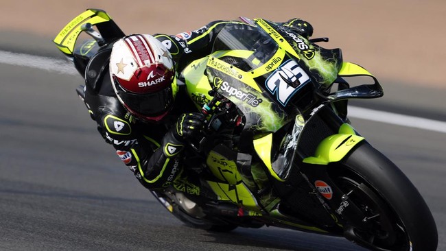 MotoGP - British Grand Prix - Silverstone Circuit, Silverstone, Britain - August 9, 2026 SuperFile Trackhouse MotoGP Team's Raul Fernandez in action during the MotoGP race REUTERS/Paul Childs