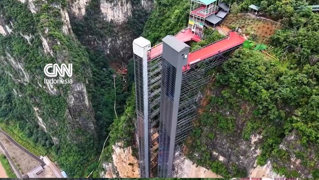 Unik, Lift Tebing 280 Meter Jadi 