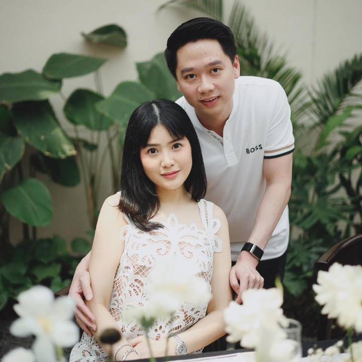 <p>Kabar bahagia datang dari pengusaha sekaligus anak kedua dari pasangan konglomerat Hary Tanoesoedibjo &amp; Liliana Tanoesoedibjo, Valencia Tanoesoedibjo. Perempuan 33 tahun ini baru saja mengumumkan kabar kehamilan keduanya ke publik. (Foto: Instagram @valenciatanoe)</p>