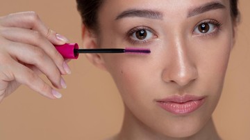 Beaupicks: 5 Rekomendasi Serum Bulu Mata Agar Tampak Lebih Panjang Dan Tebal