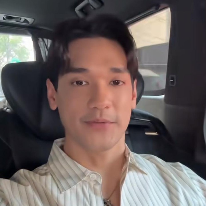 <p>Afgan memberikan kejutan spesial di pernikahan YouTuber Aulion dan Pila. Kehadiran penyanyi yang satu ini sukses membuat suasana bahagia semakin berkesan. (Foto: TikTok @afgan2705)</p>