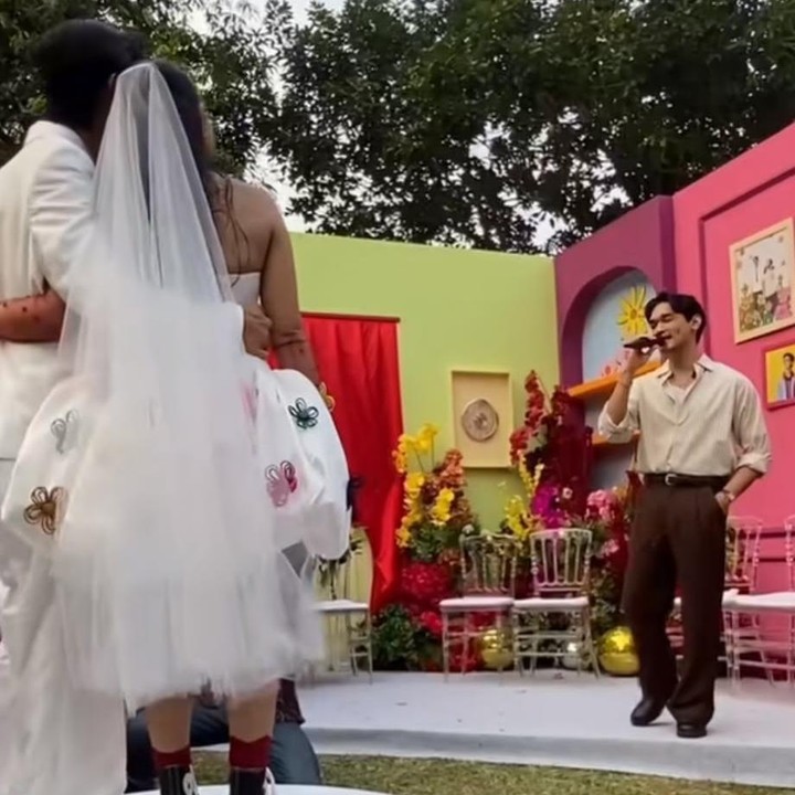 <p>Afgan berharap kejutan ini dapat menjadi momen yang berkesan bagi mereka, Bunda. &ldquo;<em>Hopefully surprise</em> ini bisa jadi satu moment yang mereka bisa terus ingat selamanya. Aku hanya ingin membuat hari ini menjadi lebih istimewa lagi bagi mereka,&rdquo; ungkapnya.&nbsp;(Foto: TikTok @afgan2705)</p>