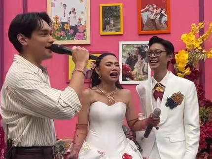 Serunya Afgan Beri Kejutan Manis di Pernikahan Aulion dan Pila, Bawakan Lagu Favorit Mempelai