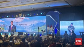 Menteri Koordinator Bidang Perekonomian Airlangga Hartarto mendorong pelaku usaha mikro, kecil, dan menengah (UMKM) memanfaatkan Program Magang Nasional untuk mendapatkan tambahan tenaga kerja yang dapat membantu pengembangan usaha.