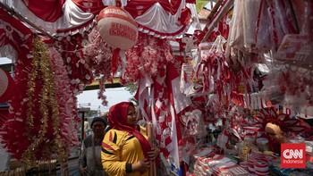 Berburu Pernak-pernik HUT Kemerdekaan RI di Pasar Jatinegara