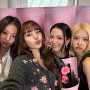10 Tahun BLACKPINK, Intip 4 Gaya Member saat Rayakan Anniversary