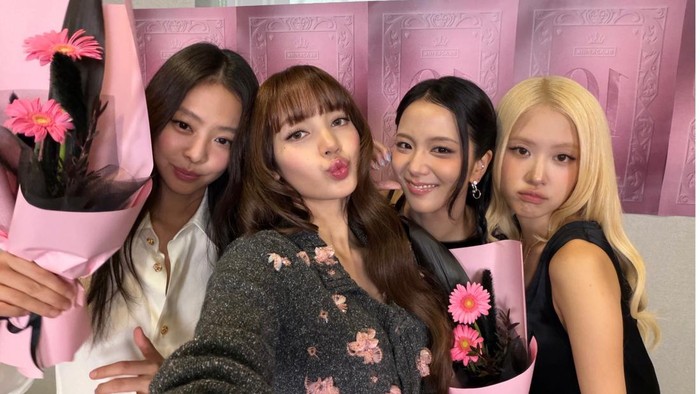 10 Tahun BLACKPINK, Intip 4 Gaya Member saat Rayakan Anniversary