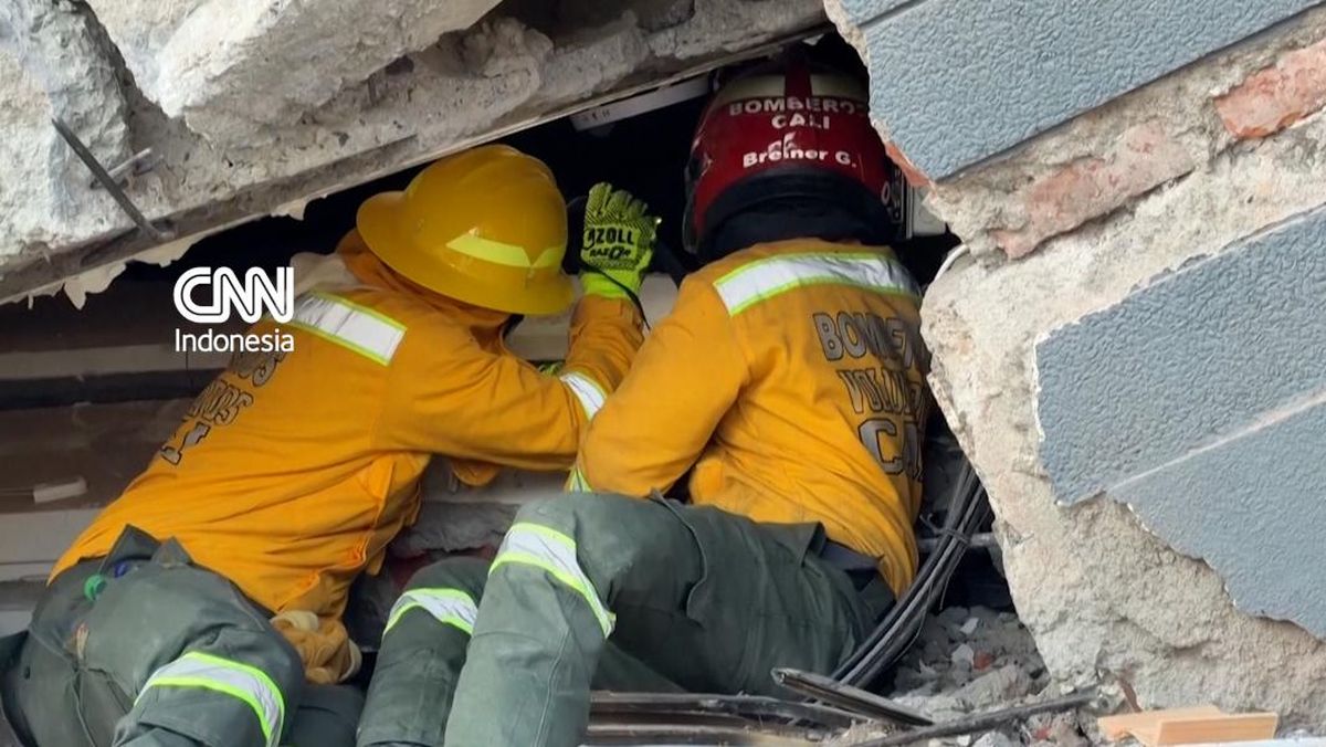 Gempa Kolombia, Seorang Wanita Terperangkap di Reruntuhan