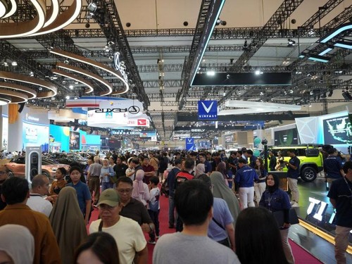 Penjualan mobil nasional selama bulan lalu naik tipis meski ada pameran otomotif Gaikindo Indonesia International Auto Show (GIIAS) pada 29 Juli hingga 9 Agustus 2026.