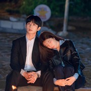 Simak Cerita Jung Hae In dan Ha Young Tentang Chemistry Mereka di Drakor Our Sticky Love