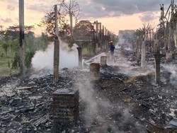 7.000 Ekor Ayam Mati Saat Api Lalap Peternakan di Tulungagung