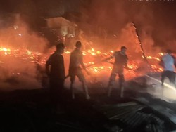 290 Asrama Ponpes Syekh Burhanuddin Kuntu di Kampar Terbakar
