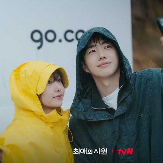 Intip Kebersamaan Kang Hoon, Kim Hye Jun, dan Cha Woo Min di Balik Layar My Bias, My Boss
